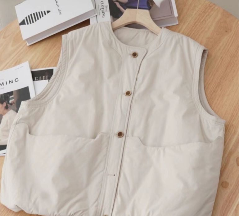 Продам безрукавку жилетку