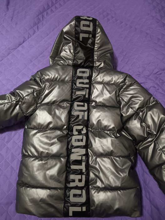 Продам детскую куртку