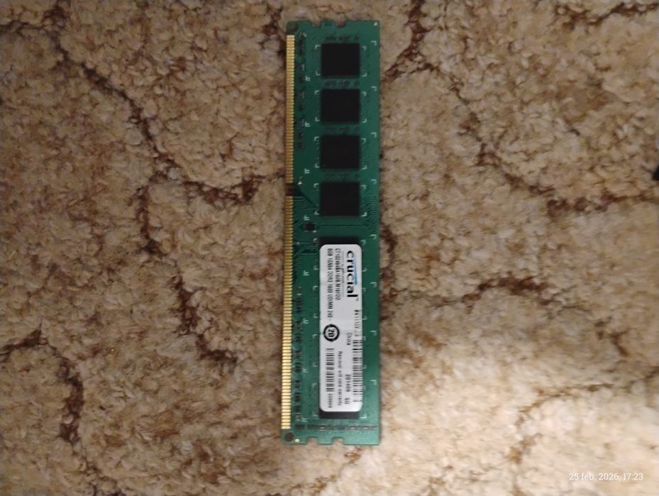 3 plăcute de RAM DDR3