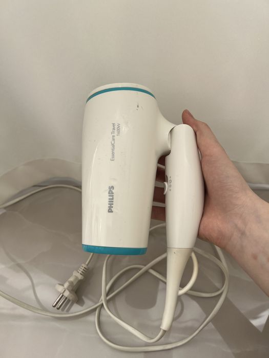 Белый фен Philips