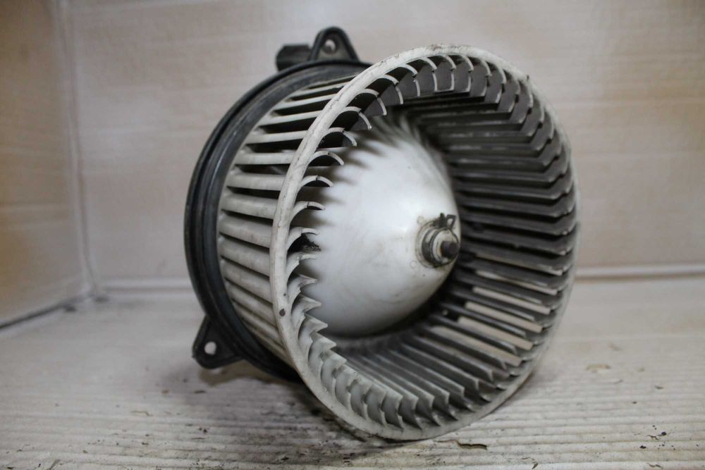 Вентилатор парно Мазда премаси 90кс 99г Mazda premacy 90hp 1999