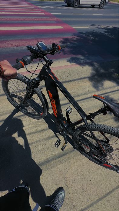 Bicicleta KTM e-mtb