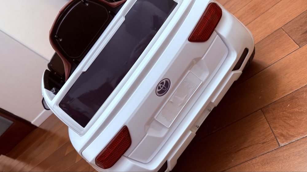 Продам электромобиль