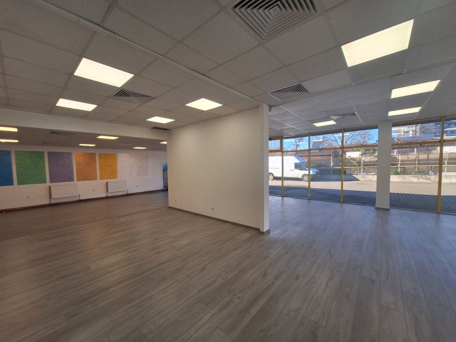 Showroom | Hala depozitare/distributie/productie