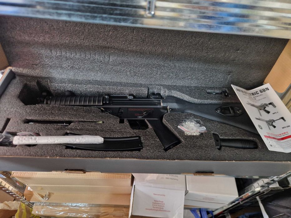 Еърсофт Реплика MP5 CYMA.041B Blue Edition