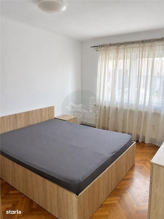 Apartament cu 3 camere si 2 bai in zona Centrala