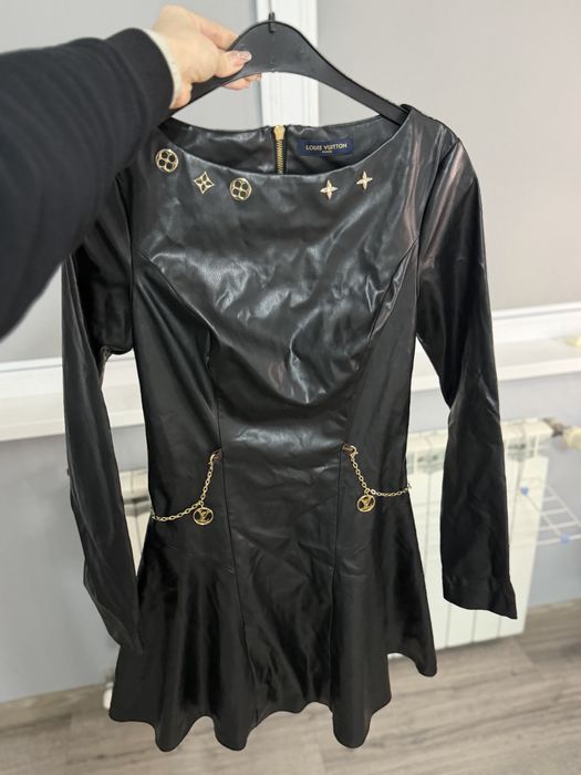 Рокля Louis Vuitton