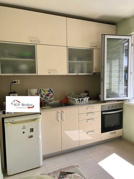 Тристаен апартамент в Медицинска академия