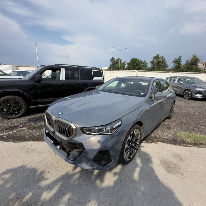 BMW I5 50L Nasiya Savdoga Sotiladi!