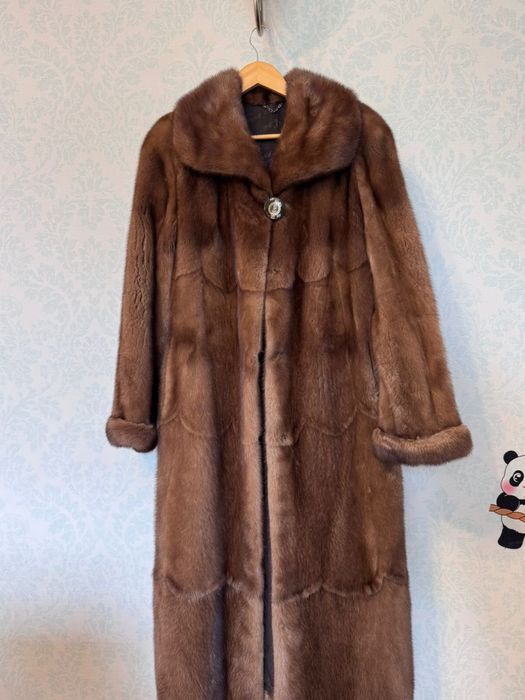 Продам норковую шубу