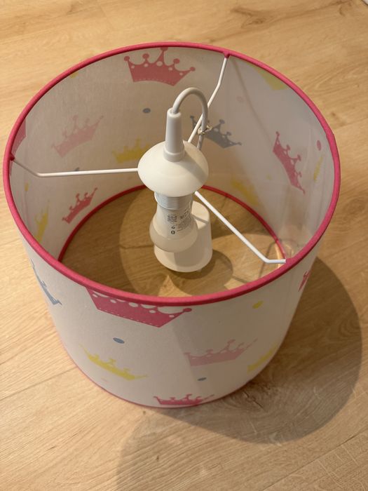 Lustra camera fetita cu motive