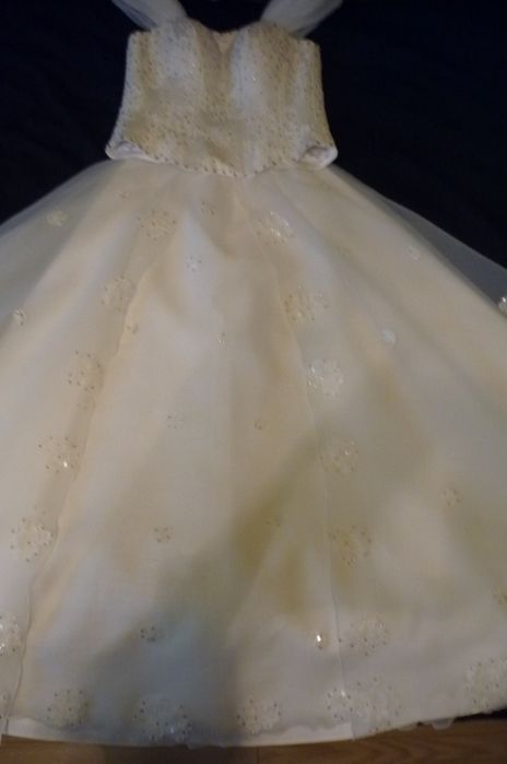 Rochie de mireasa alba stil printesa cu cristale Swarowski