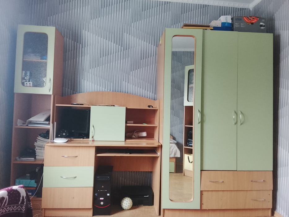 Продам мебель шкаф, кроват