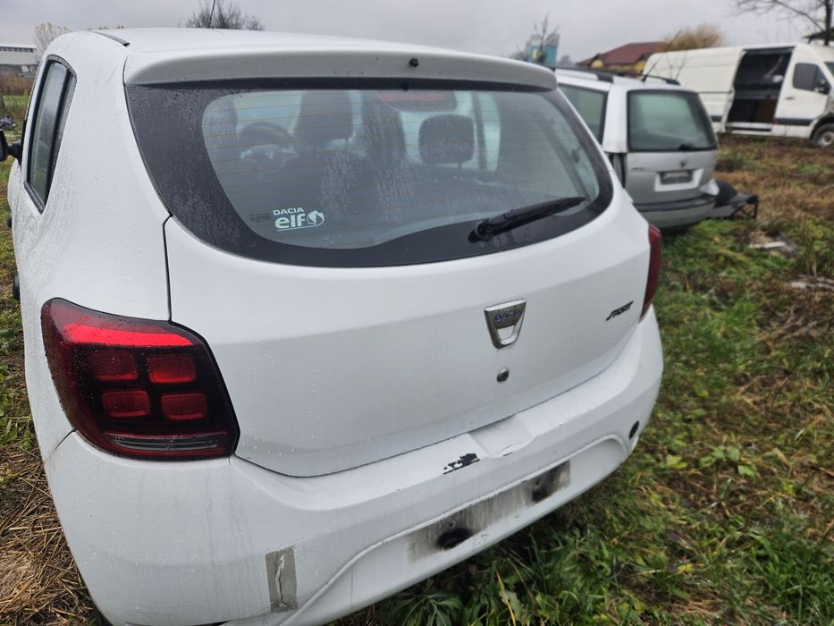 Punte spate Dacia Sandero 2 facelift 2018