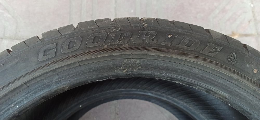 GOODRIDES гуми 2 броя 215/40Z RI7