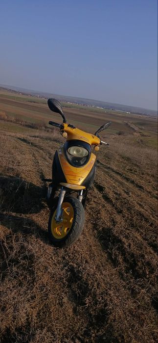Vând scuter funcțional