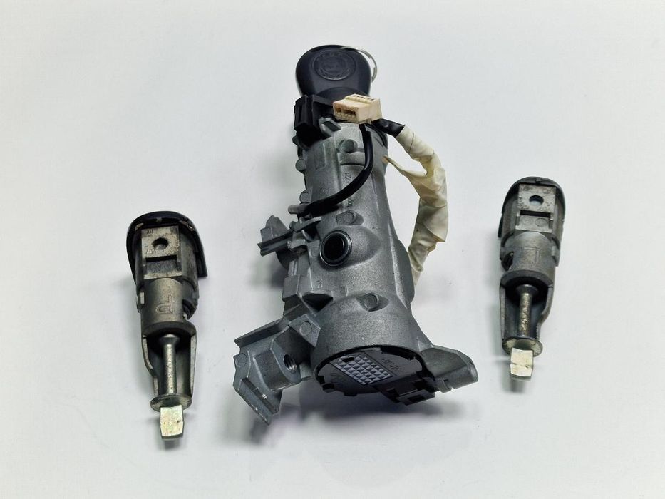Contact Cu Butuci Si Cheie Skoda Octavia 1Z3 2009 - 2013 2.0 Tdi Cfhc 1K0905851B