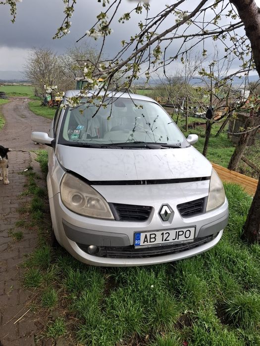 Vând Renault Scenic