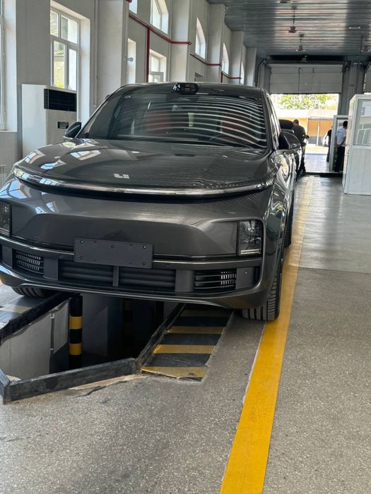 Продается Lixiang Li9 ultra 2024 года в идеальном состоянии