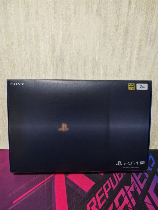 Playstation 4 Pro Limited Edition 500 Millions