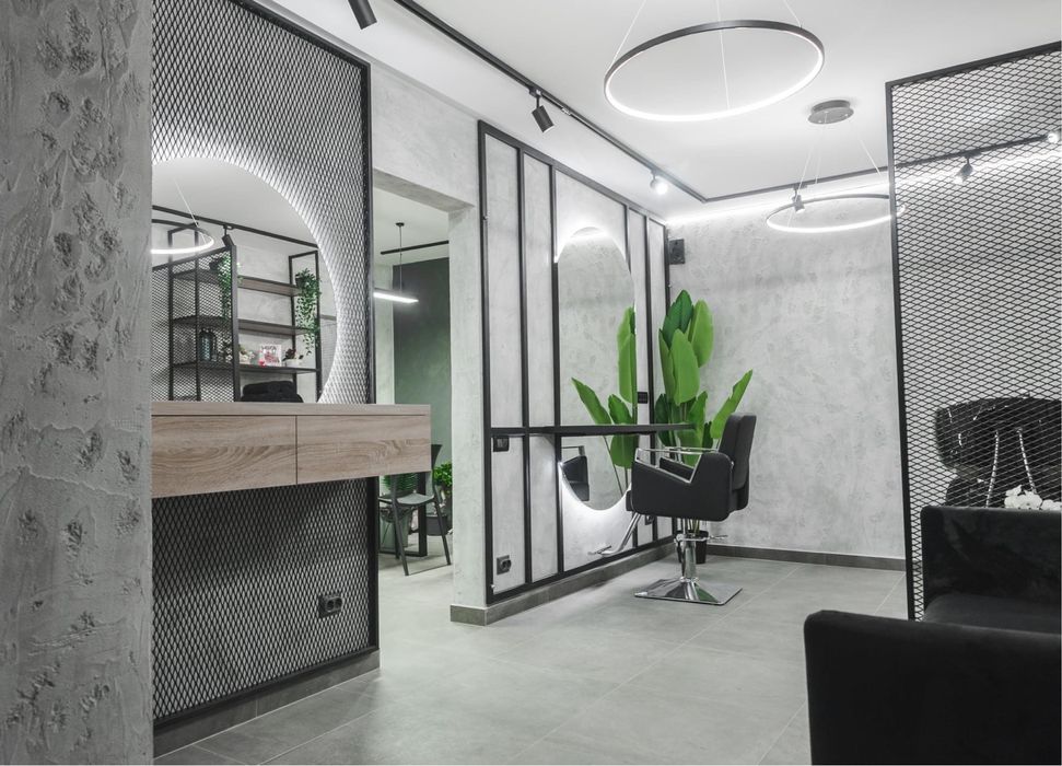 Inchiriez post manichiura si coafor