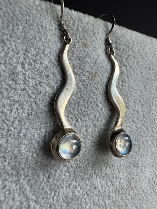 Cercei din argint si piatra lunii