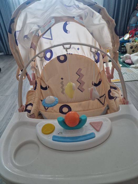 Balansoar multifunctional pentru bebelusi