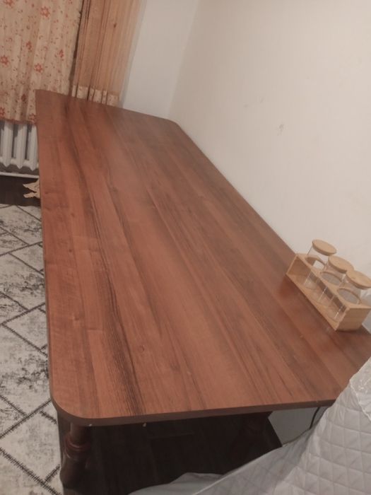 Стол гостиной продам