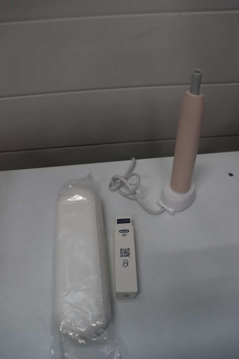 Електрическа четка за зъби Oral-B iO 2, розова, 1 глава