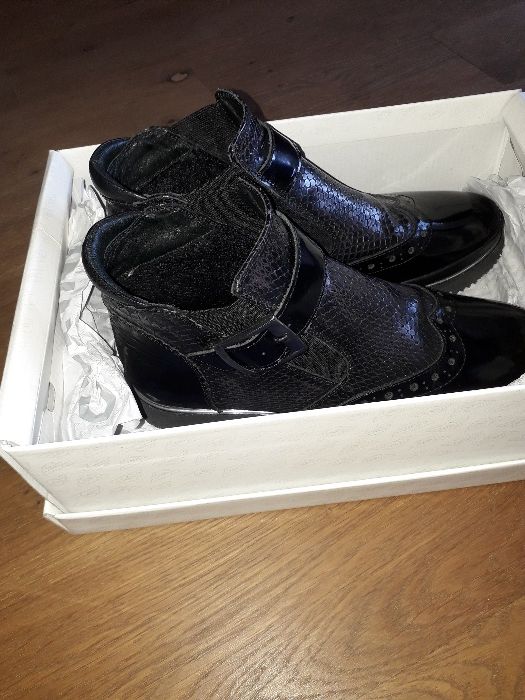 Кожени боти UNITED