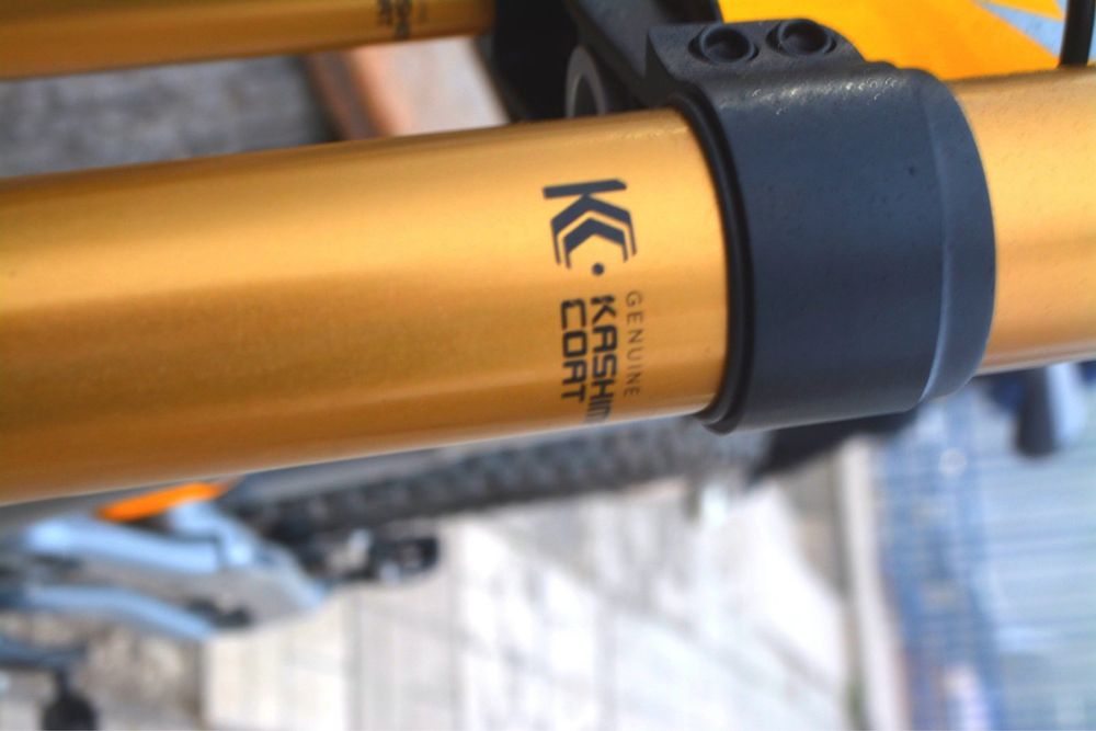 Yt  tues uncaged 11 с fox 40