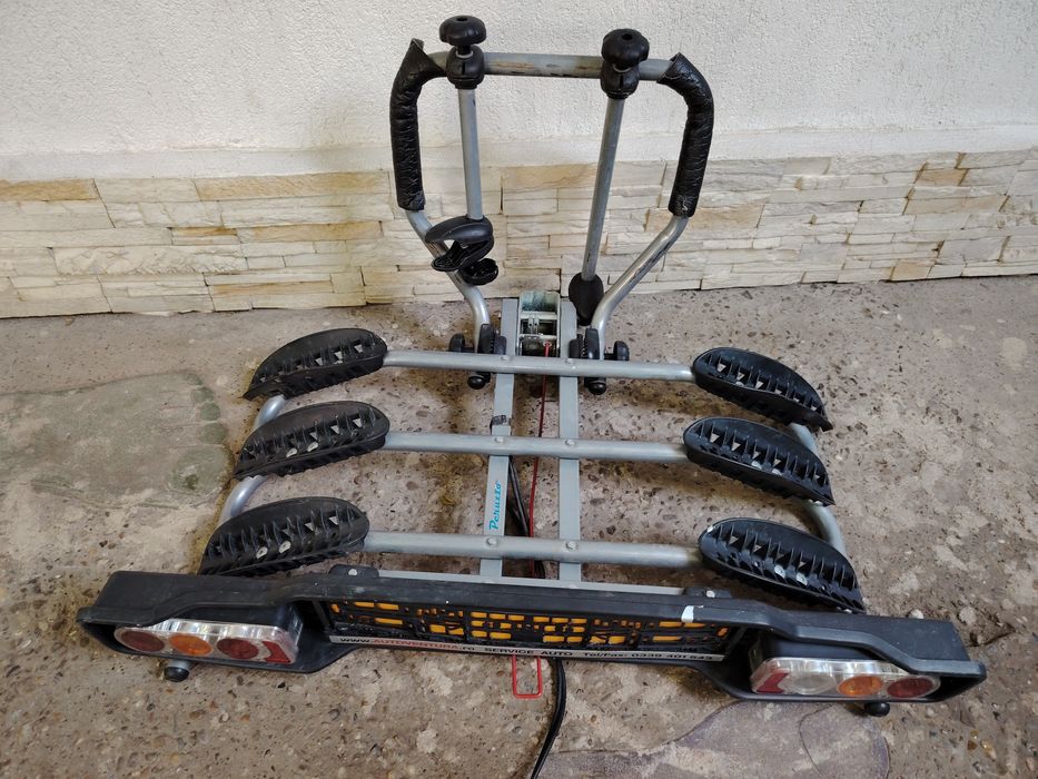 Vând suport biciclete