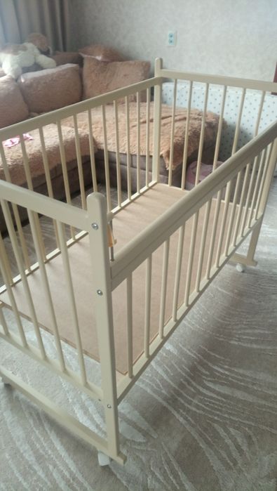 Продам манеж.    .