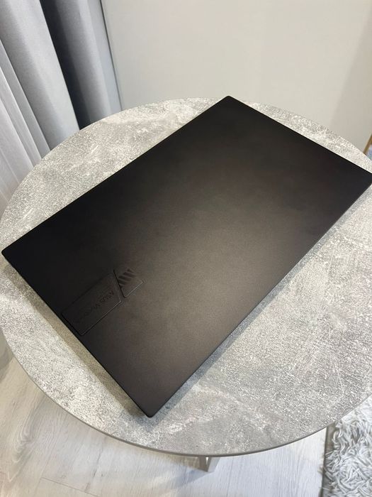 ASUS Vivobook 17x