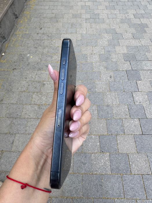 Продам iphone 15 pro