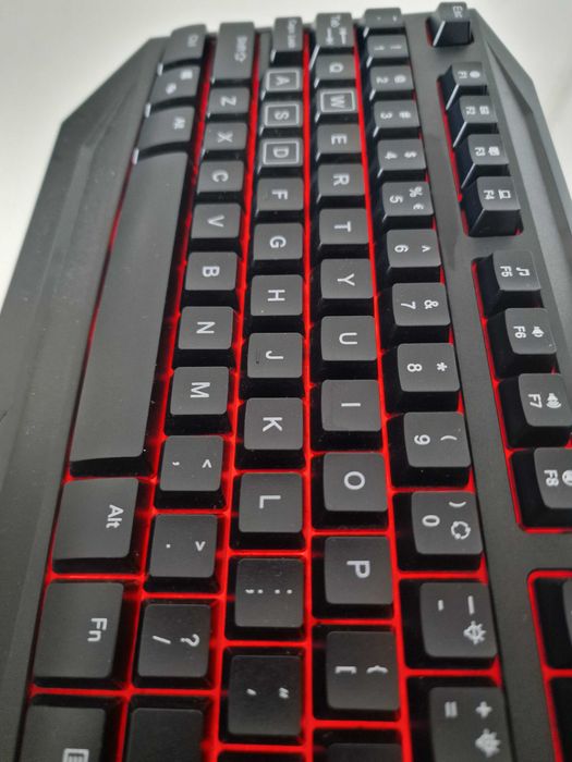 Tastatura gaming Asus in stare foarte buna