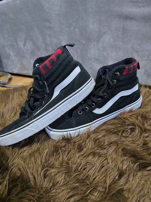 Vans Sk8-Hi MTE-1, model high-top.