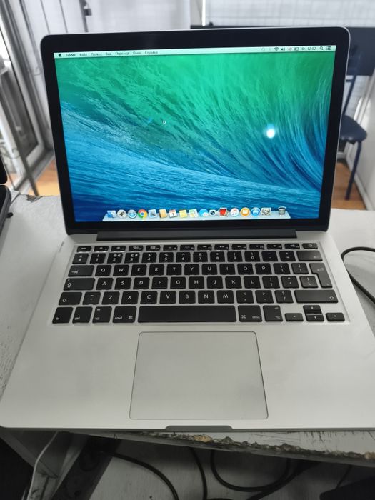 MacBook sotiladi i5