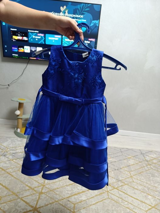 Продам модное платье для девочки