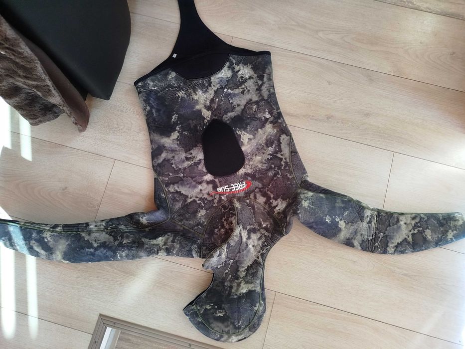 Водолазен неопрен FreeSub 5 мм – размер L (две части)