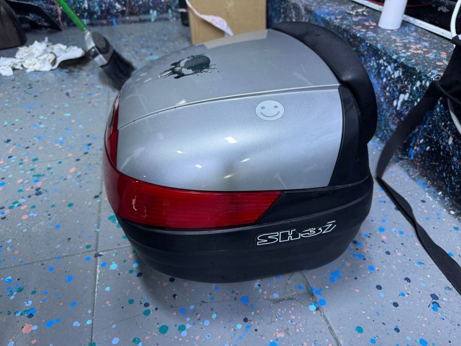 Suzuki GSR 600 top case