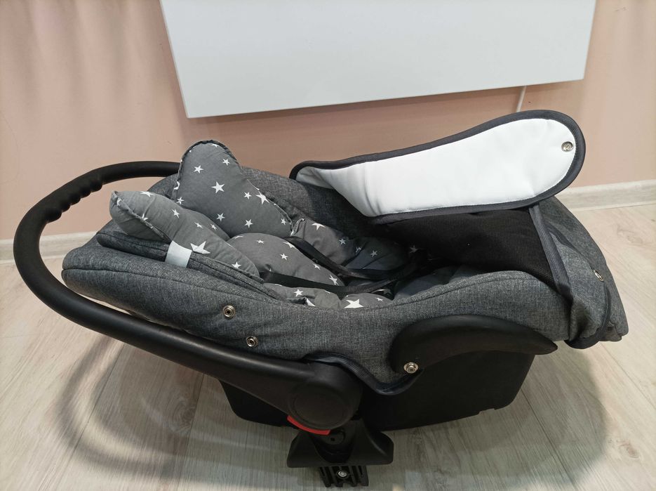 Продавам детска количка