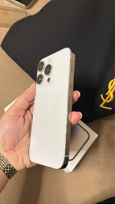 Iphone 14 pro 256gb идеальное состояние