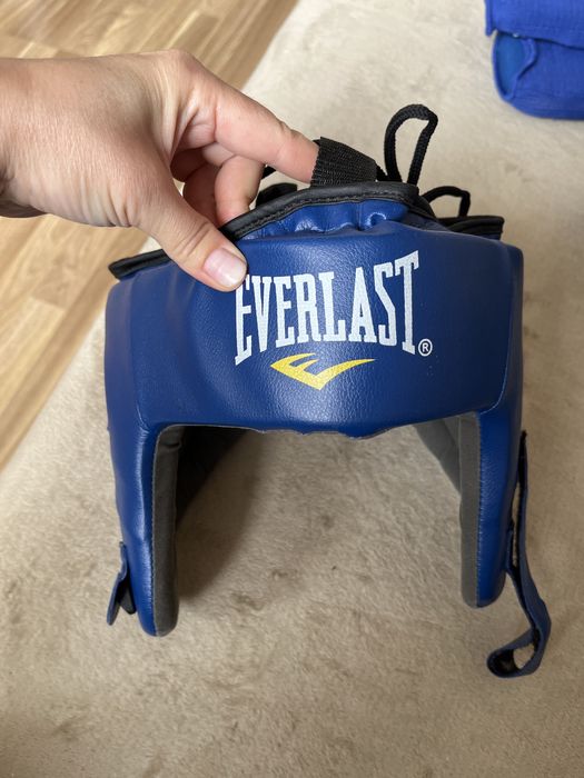 Комплект для кикбогсинга (шлем, щитки, перчатки)