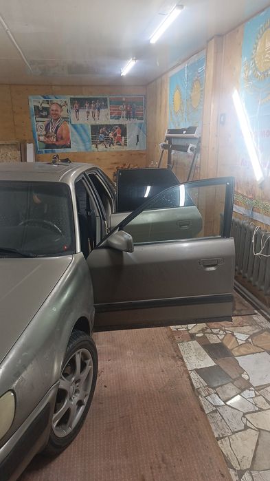 Продам машину Ауди 100 с4