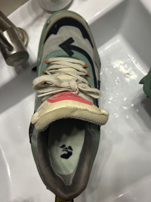 Vand adidasi off white