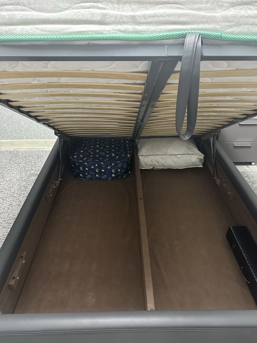 Продам кровать  Б/у