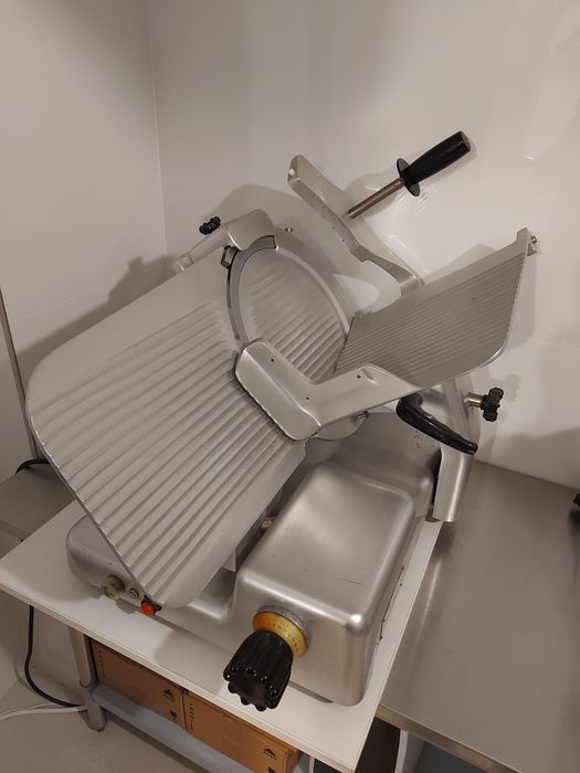 Feliator profesional cu lama de 35cm in diametru