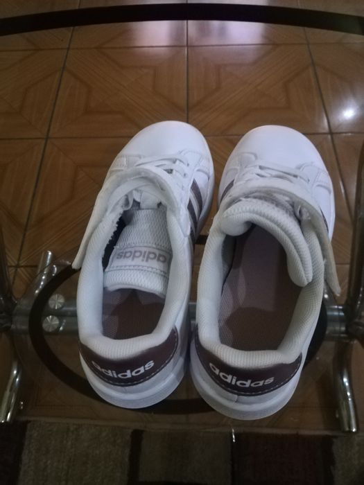 Adidasi fetite sau baieti