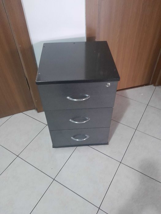 Casetieră birou cu cheiță